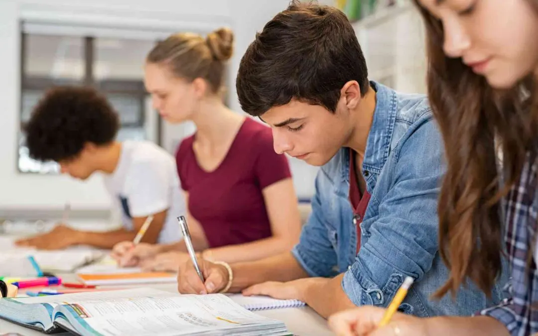 Programa De Becas Financieras EverFi De SESLOC Llega A 1,200 Estudiantes En Año Escolar 2024-25